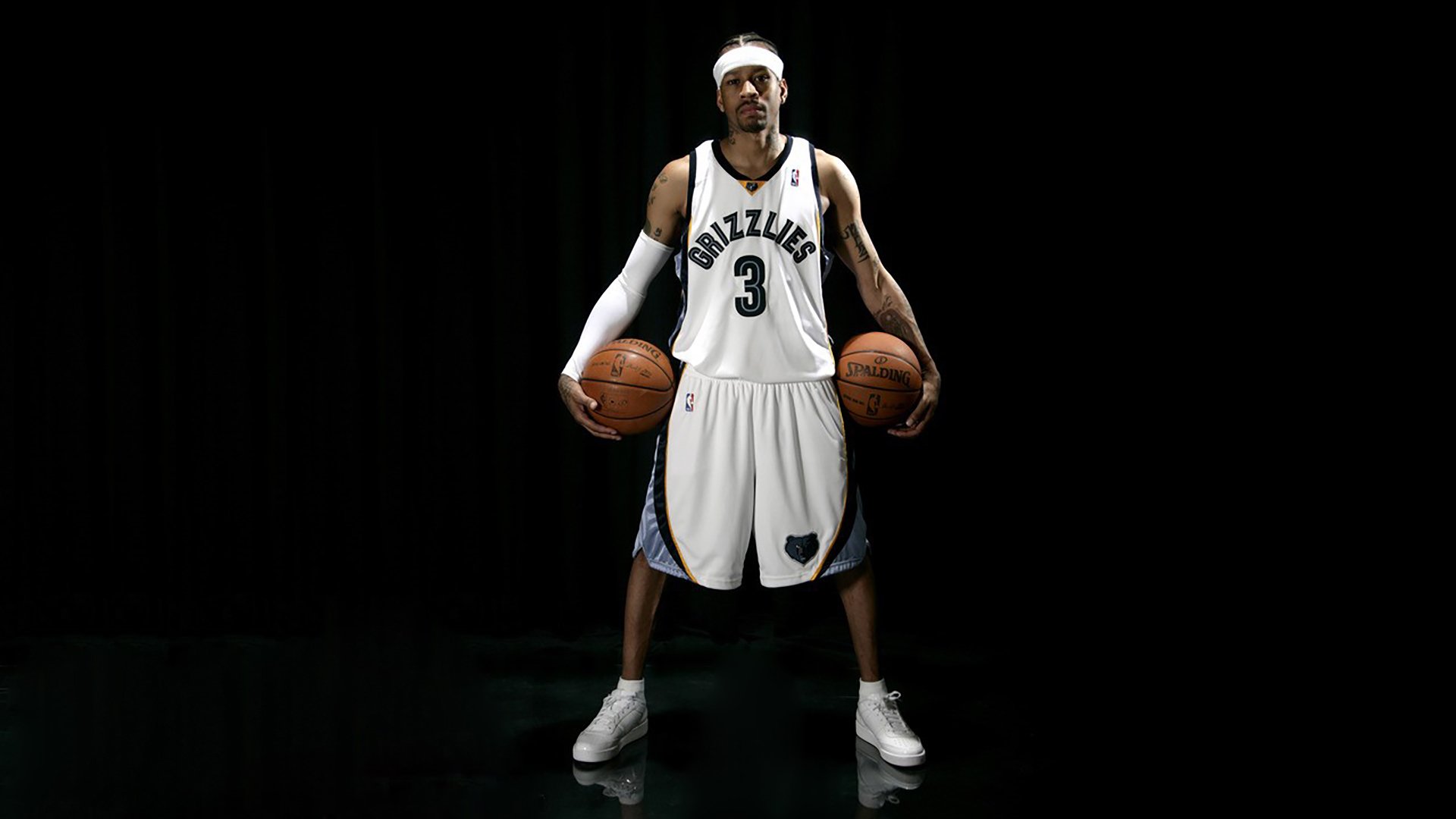 活塞压哨击败湖人，哈登关键回合不手软