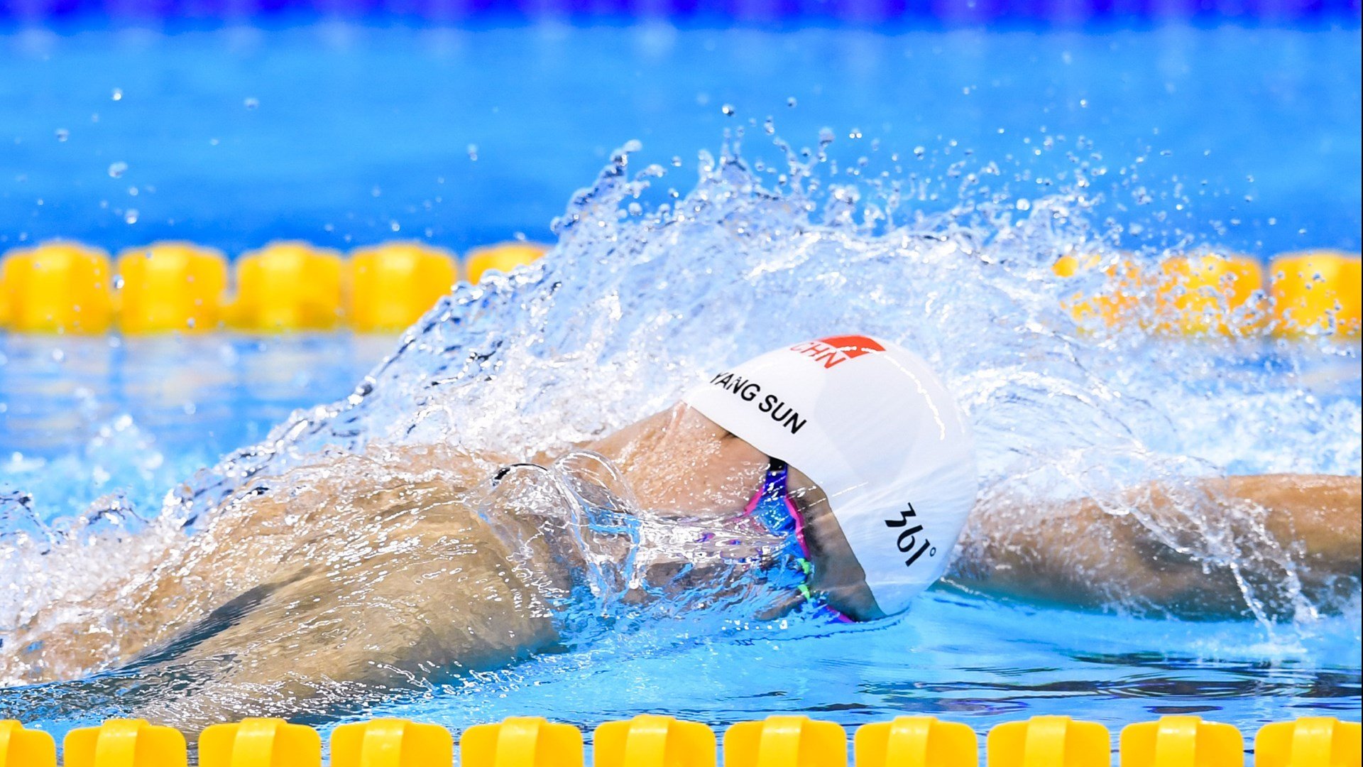 开云体育官方网站-英超争冠焦点战，那不勒斯横扫贝蒂斯，展现欧洲足球的奇妙交错