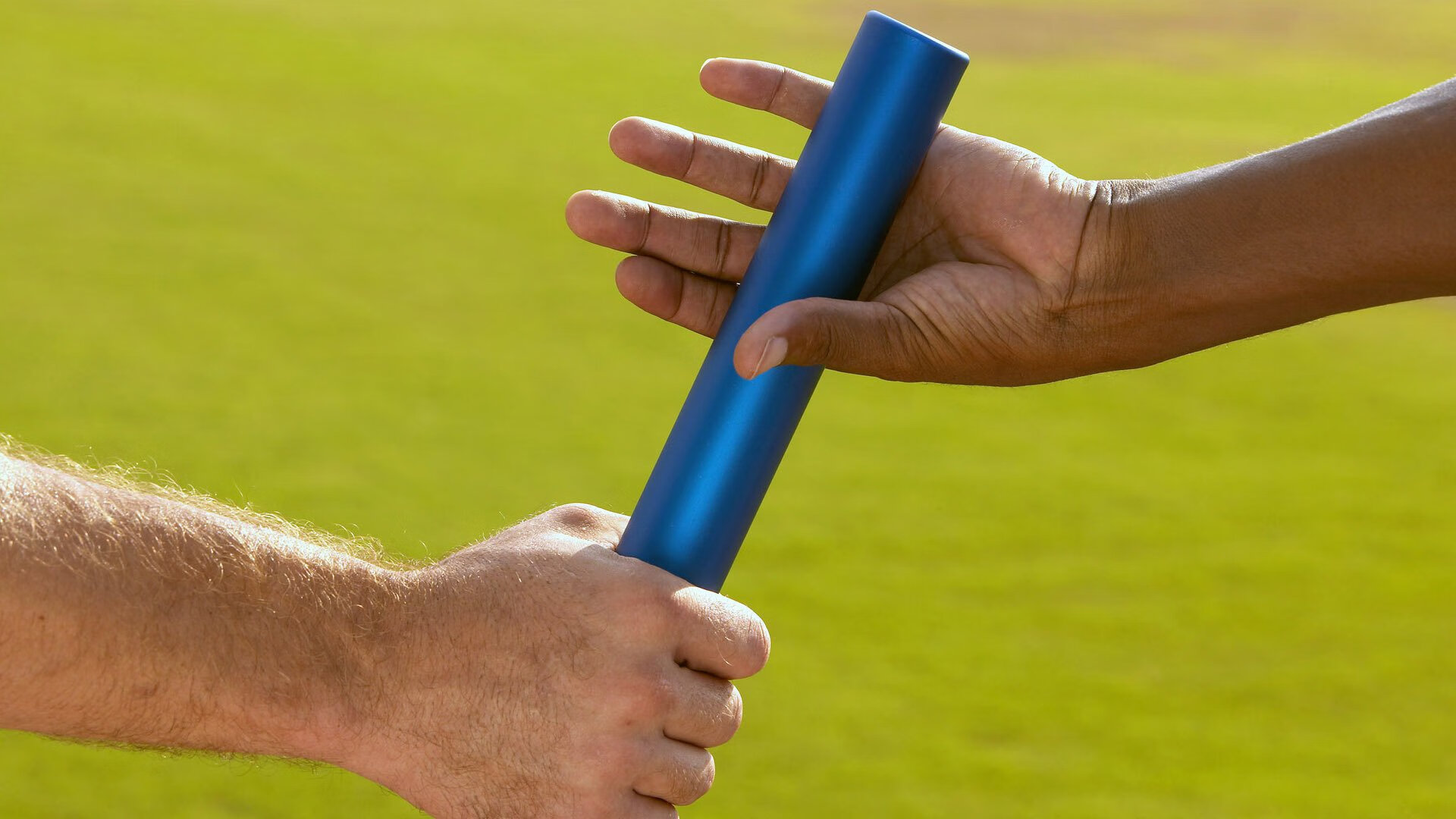 开云体育官方网站-引擎轰鸣与篮球交响，当F1新赛季揭幕战之夜遇见哈利伯顿的里程碑